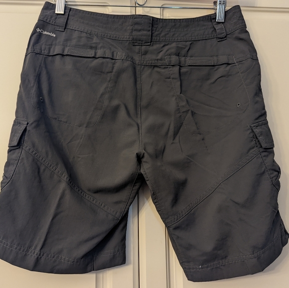 Columbia grey size 10 shorts in excellent condition! - Picture 2 of 7